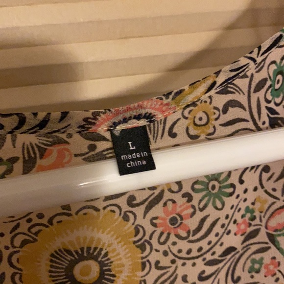 Cabi top 2 pieces floral design - Picture 6 of 7